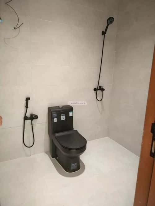 6 bedroom apartment in Al Rimal