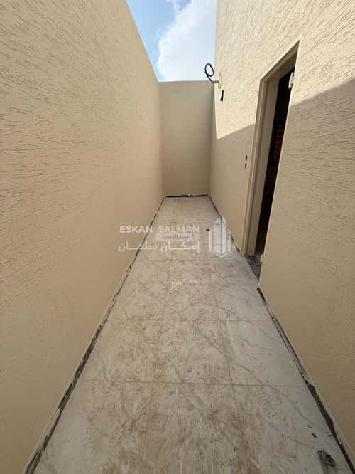 فيلا 381.01 متر مربع شمالية على شارع 12م ريحه، الطائف