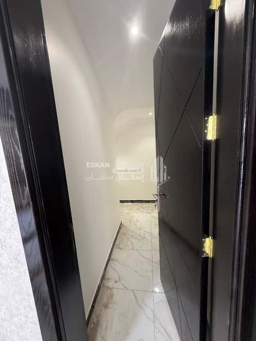 فيلا 381.01 متر مربع شمالية على شارع 12م ريحه، الطائف