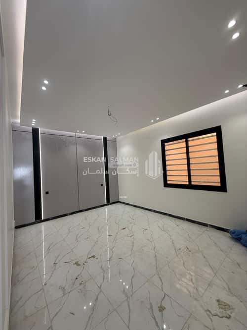 Villa 381 SQM Facing North on 12m Width Street Rayyadh, Alttayif