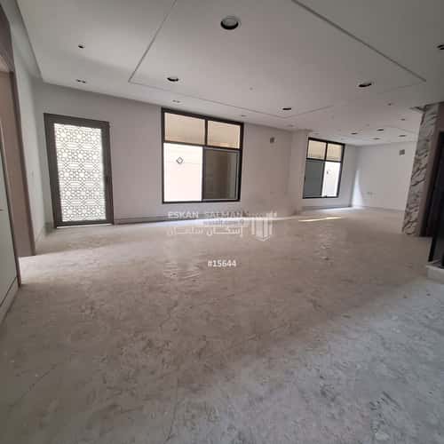 Villa 250 SQM Facing West on 18m Width Street King Fahad Dist, Aldammam