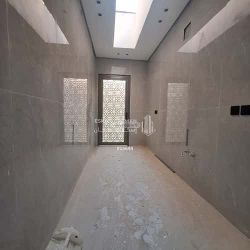 Villa 250 SQM Facing West on 18m Width Street King Fahad Dist, Aldammam