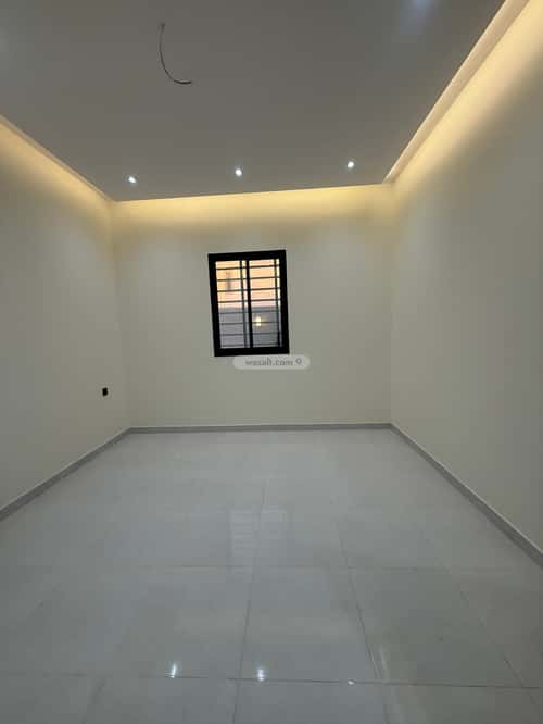 Floor 503.5 SQM with 7 Bedrooms Al-Qafilah, Khamis Mushait