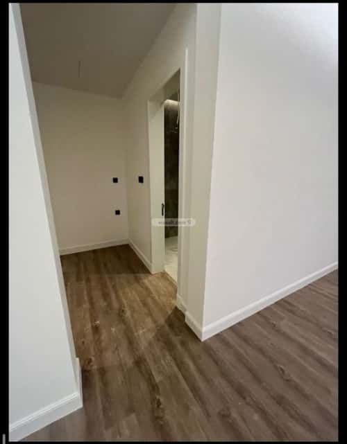 Villa 405 SQM Facing East with 5 Bedrooms Al-Mahdiyah, West Riyadh, Riyadh