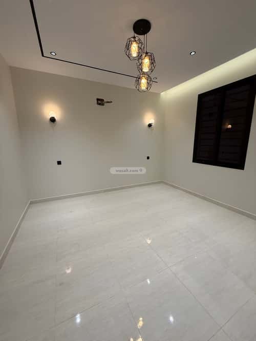 شقة ب 8 غرف المعلاة، أحد رفيدة