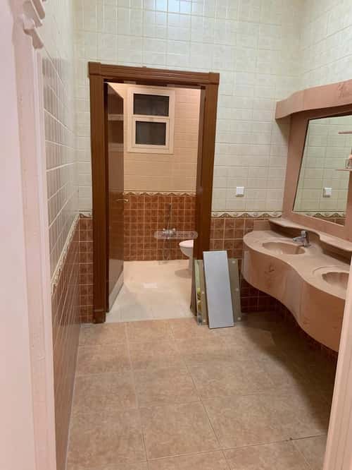 Floor with 8 Bedrooms West Umm Al Hamam, West Riyadh, Riyadh