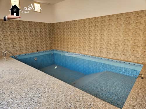 Floor 584.22 SQM with 7 Bedrooms Ar Rimal, Eanizah