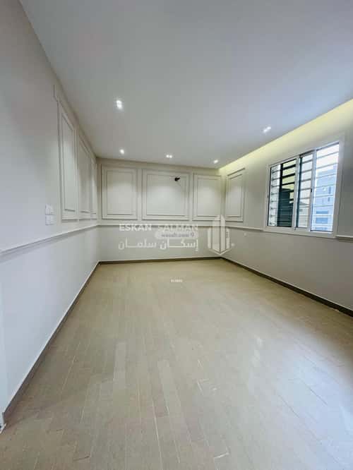 Floor 450 SQM with 6 Bedrooms The Housing District, Alttayif