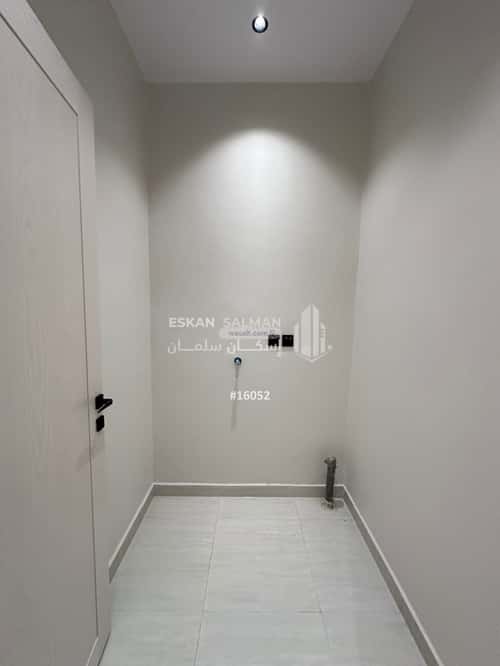 Apartment with 5 Bedrooms Al-Mohammadiyah 2, Jazan