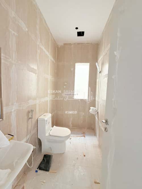 Villa 223 SQM Facing South on 24m Width Street King Fahad Dist, Aldammam