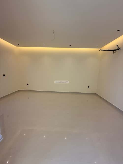 فيلا 250 متر مربع شمالية على شارع 25م الصواري، شمال جدة، جدة