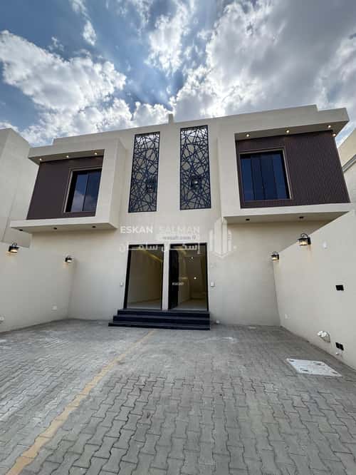 Apartment with 4 Bedrooms Al-Sharafiya, Abha