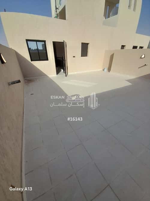 فيلا 307.43 متر مربع غربية على شارع 15م الجنادرية، شرق الرياض، الرياض