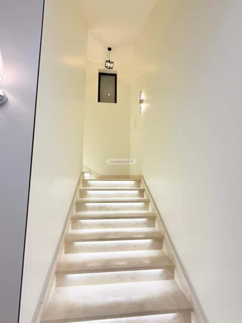 فيلا 427.81 متر مربع شمالية على شارع 30م الشعلة، الدمام