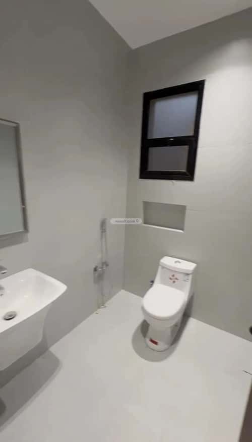 5 bedroom villa in Al Janadriyah