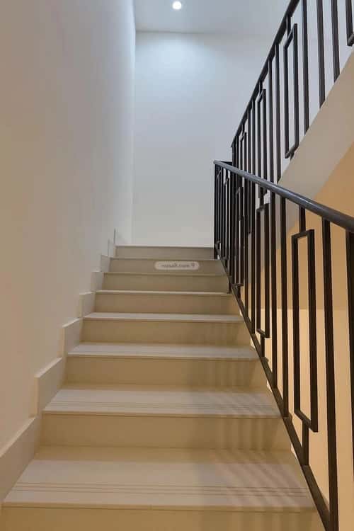 3 bedroom floor in Al Janadriyah