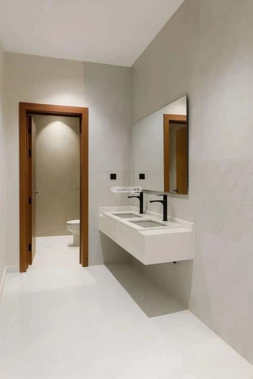 دور 5 غرف في الجنادرية