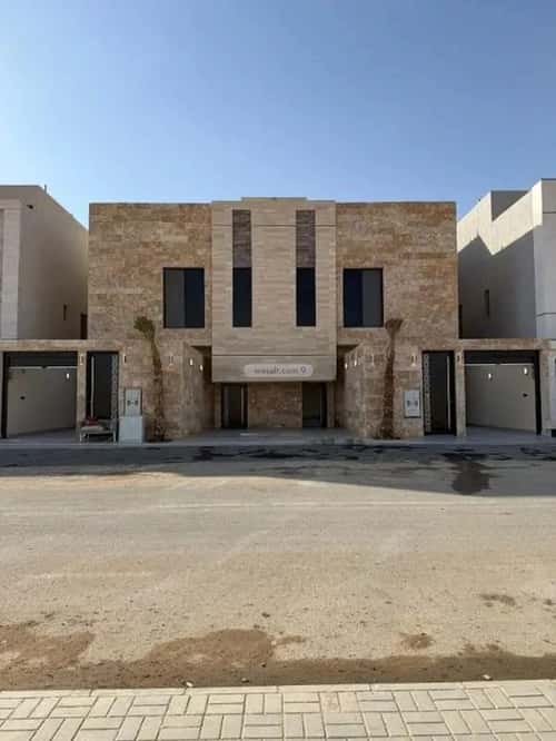 4 bedroom villa in Al Janadriyah