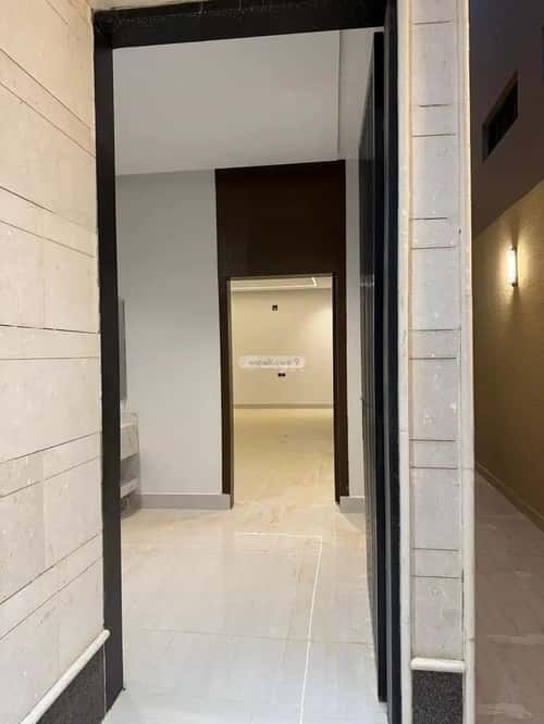 4 bedroom floor in Al Janadriyah