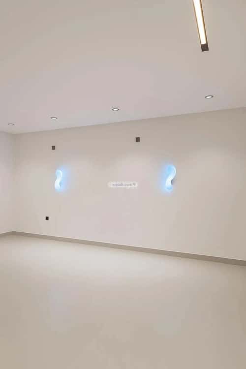 6 bedroom villa in Al Janadriyah