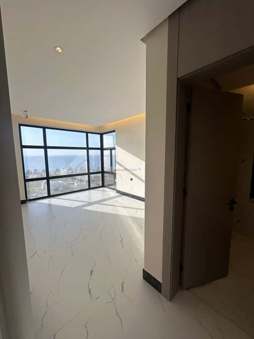 Apartment with 4 Bedrooms Al Shateea Al Gharby, Aldammam