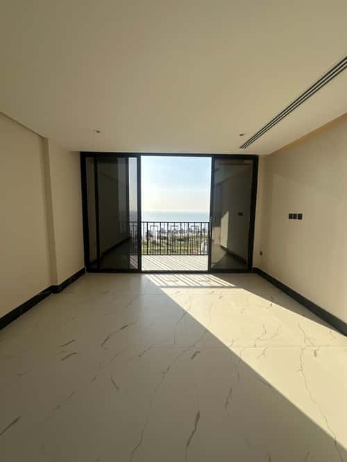 Apartment with 4 Bedrooms Al Shateea Al Gharby, Aldammam