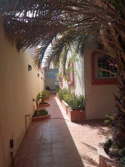 Villa 900 SQM Facing East on 16m Width Street Obhur Al Janoubeyyah, North Jeddah, Jeddah