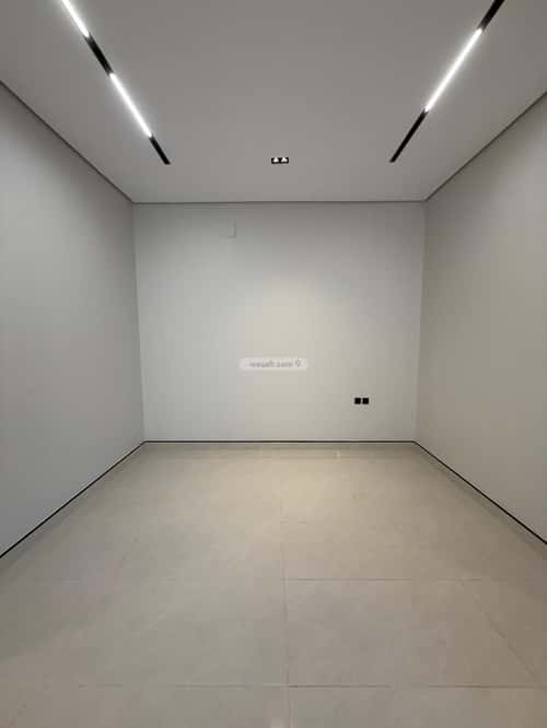 10 bedroom villa in Al Janadriyah