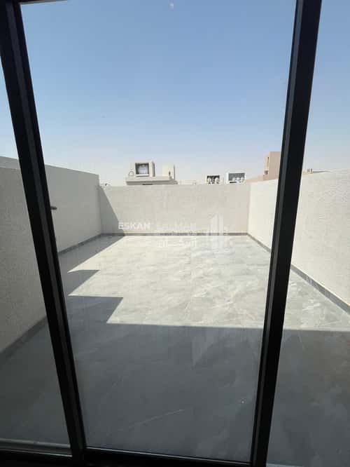 Villa 315 SQM facing East on 20m width street المعيزيلة، شرق الرياض، الرياض