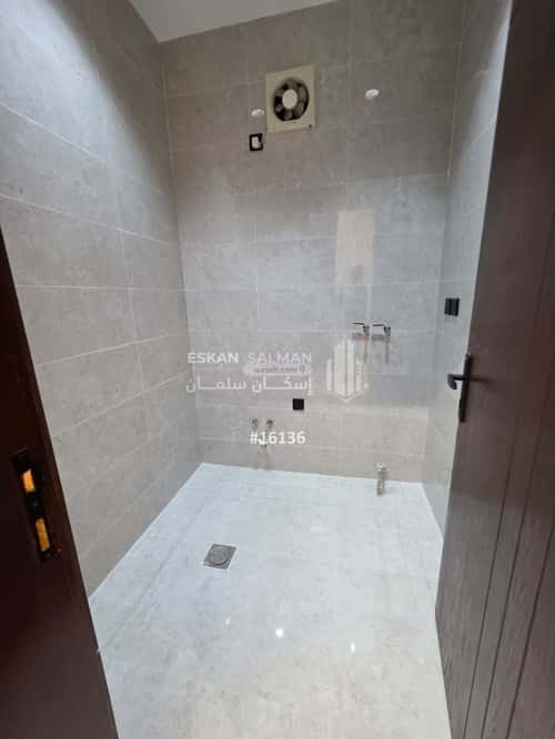 فيلا 300 متر مربع جنوبية على شارع 15م الرحمانية، شرق جدة، جدة