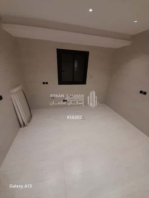 Floor 171 SQM with 6 Bedrooms Al-Janadriyah, East Riyadh, Riyadh