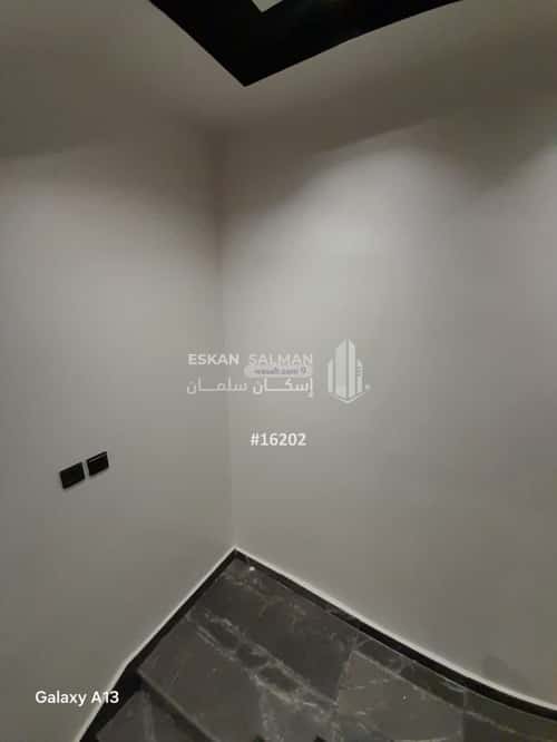 Floor 171.84 SQM with 6 Bedrooms Al-Janadriyah, East Riyadh, Riyadh