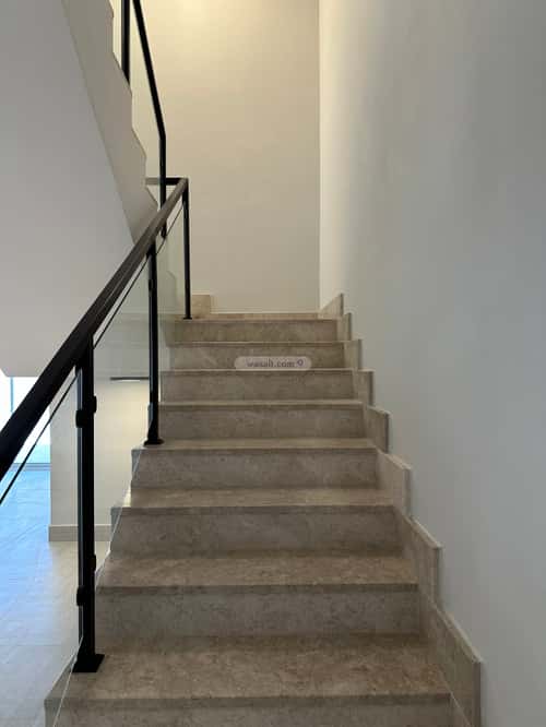 Villa 198 SQM Facing South with 4 Bedrooms Al-Hamra, East Riyadh, Riyadh