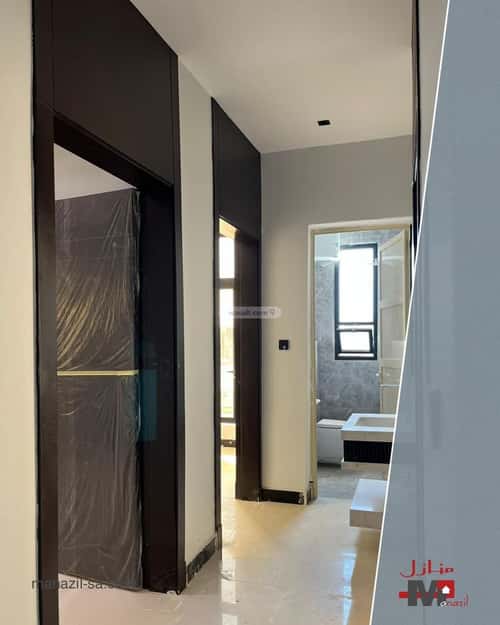 Floor 142 SQM with 4 bedrooms الفاروق، وسط الرياض، الرياض