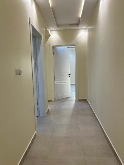Apartment with 4 bedrooms البيان، شرق الرياض، الرياض