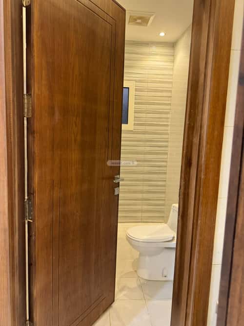 Apartment with 5 Bedrooms Al-Mohammadiyah 2, Jazan