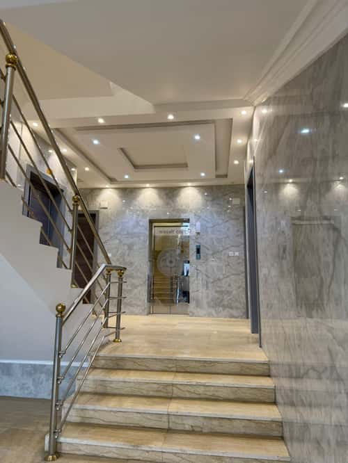 Apartment with 5 Bedrooms Al-Mohammadiyah 2, Jazan