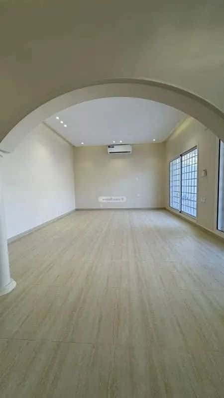 فيلا 600 متر مربع واجهة شمالية ب 9 غرف السليمانية، وسط الرياض، الرياض