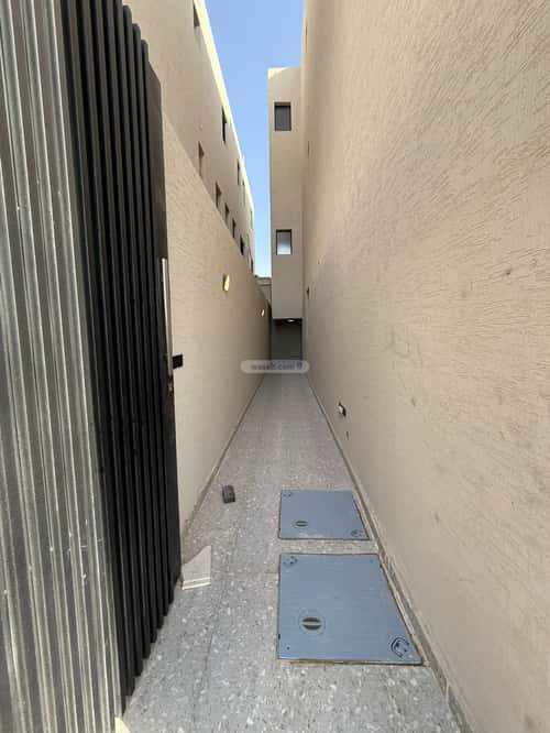 Floor with 5 Bedrooms Al-Maizaliyah, East Riyadh, Riyadh
