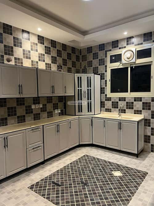 Floor with 4 Bedrooms As-Sahafa, North Riyadh, Riyadh