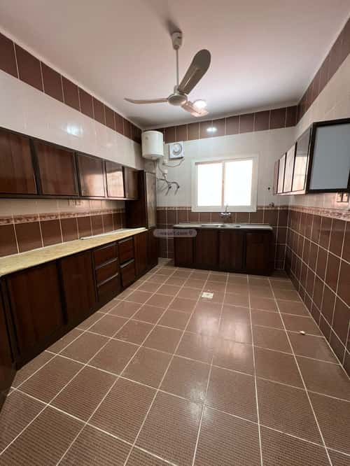 Apartment with 4 Bedrooms Ar Rawdah, Tbwk