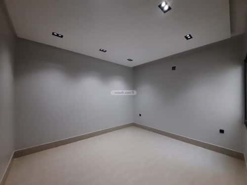 Floor with 5 Bedrooms West Al-Oraija, West Riyadh, Riyadh