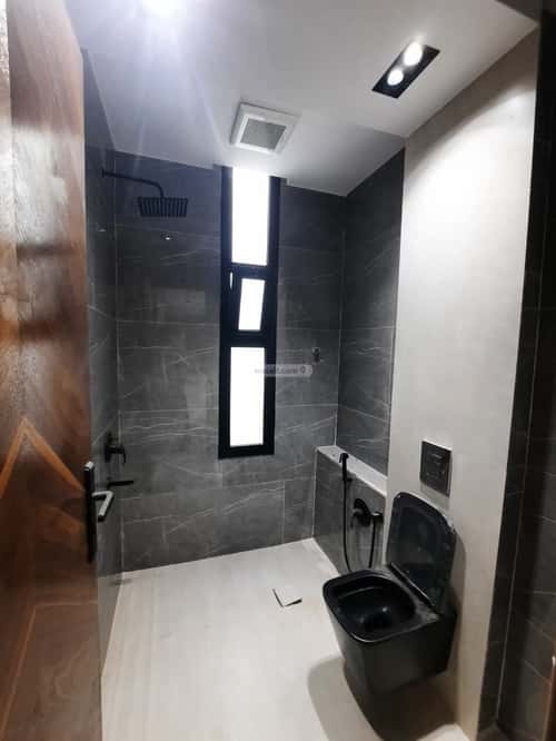 Floor with 5 Bedrooms West Al-Oraija, West Riyadh, Riyadh