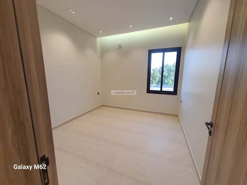 Floor with 5 Bedrooms Bader, South Riyadh, Riyadh
