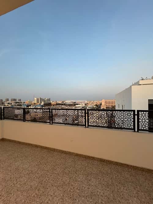 4 bedroom apartment in Al Hamra