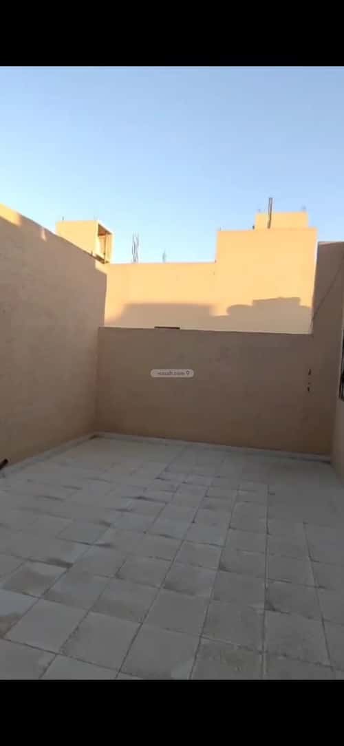 فيلا 300 متر مربع شمالية على شارع 20م عكاظ، جنوب الرياض، الرياض