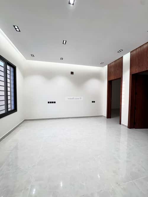 Floor 287.67 SQM with 7 Bedrooms Al-Awaly, West Riyadh, Riyadh