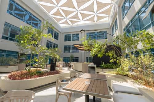 9000 sqm office in As Suwaidi