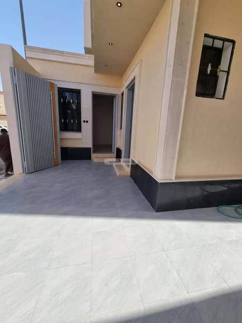 فيلا 240.82 متر مربع شرقية على شارع 20م طويق، غرب الرياض، الرياض