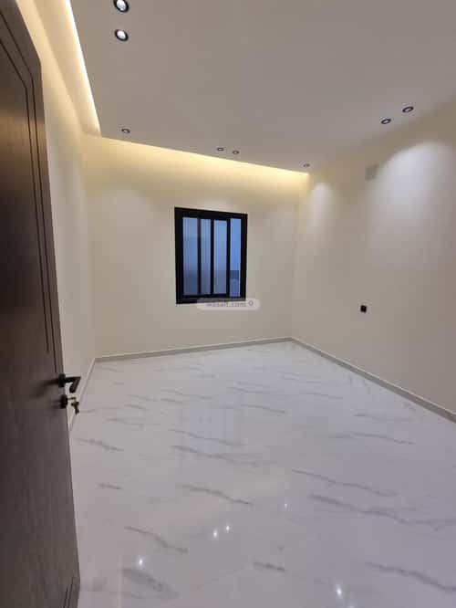 Floor with 5 Bedrooms Dirab, West Riyadh, Riyadh